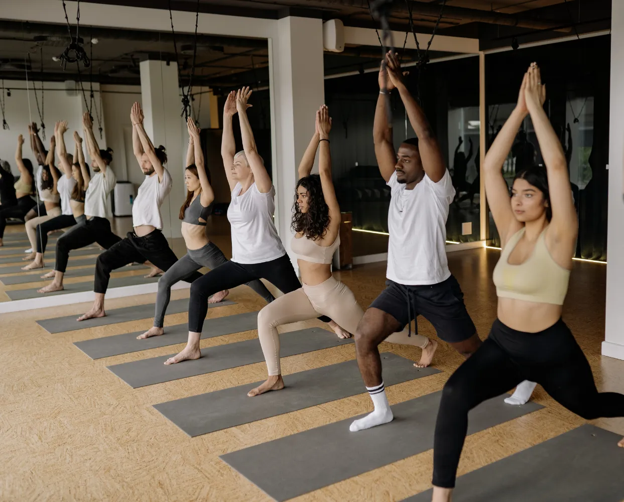 Séance de yoga collective